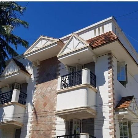 Royale Achaya Bed & Breakfast Chennai Exterior photo