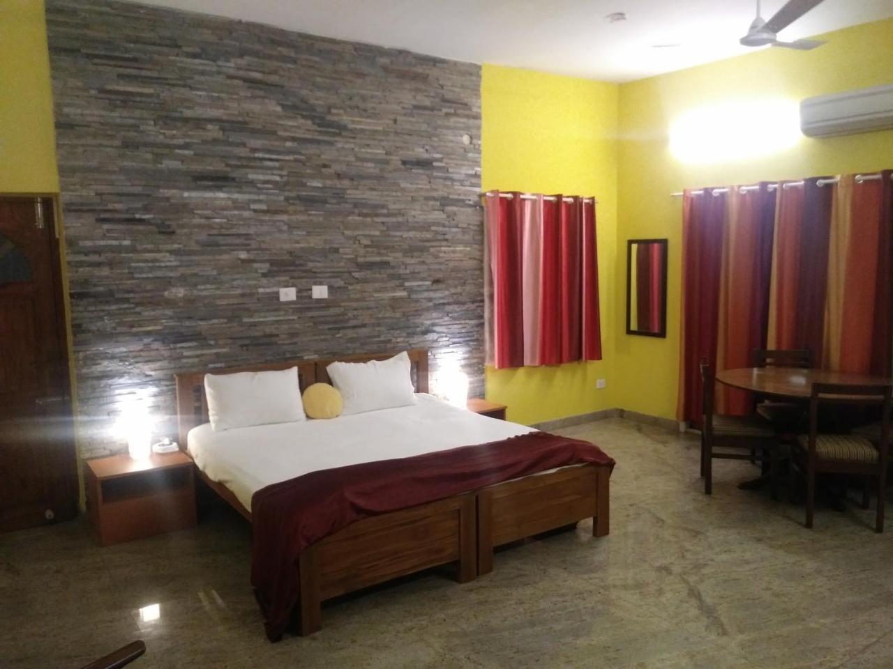 Royale Achaya Bed & Breakfast Chennai Exterior photo