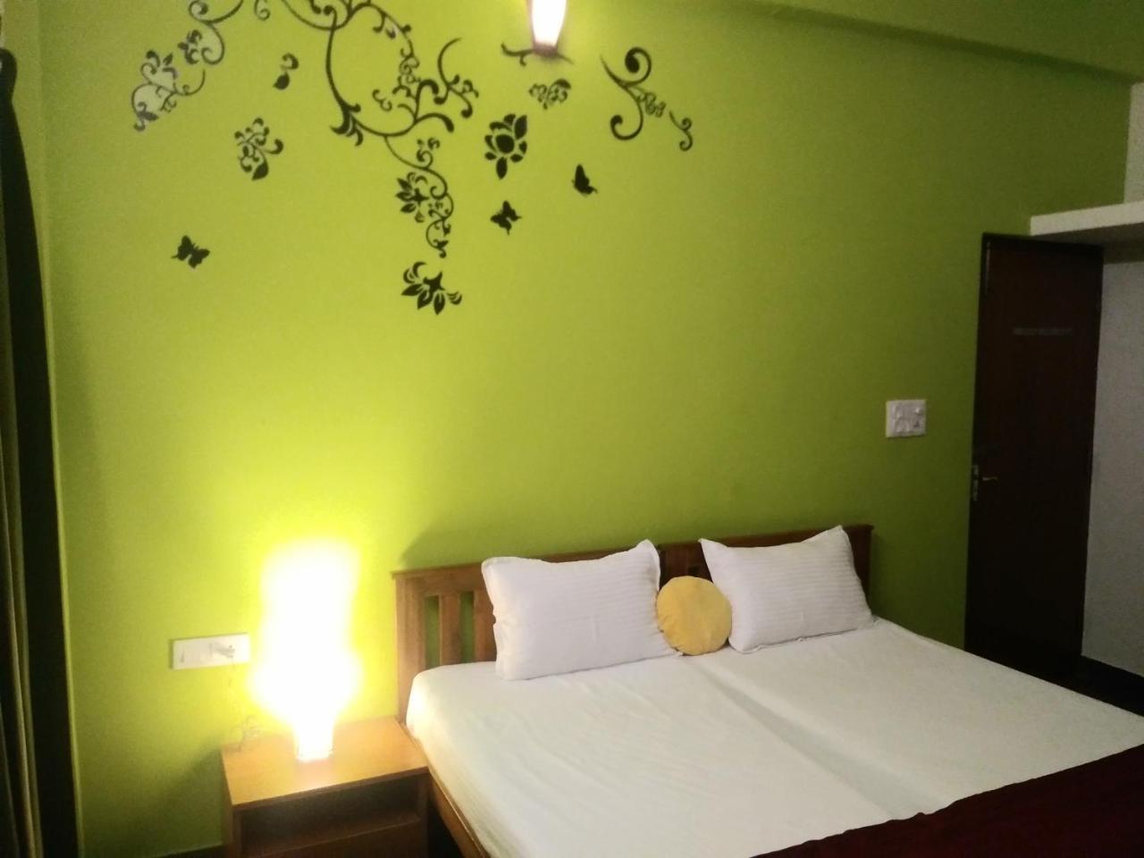 Royale Achaya Bed & Breakfast Chennai Exterior photo